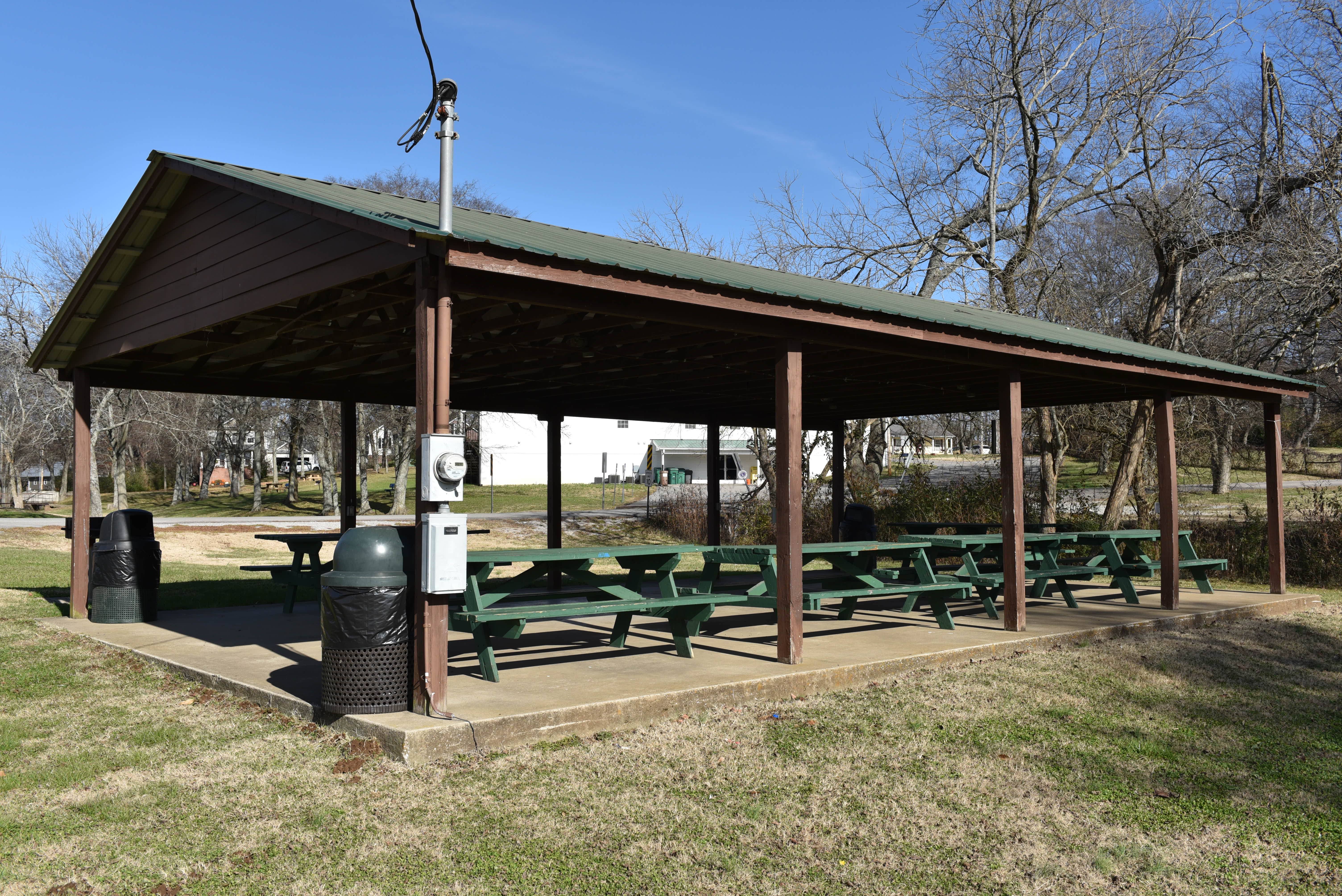 Evans Park-shelter2